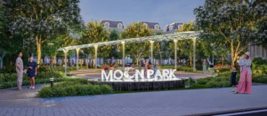 Trầm lắng và dịu êm như ánh trăng phủ lên thành phố, Moon Park mang đến một không gian an yên – thiền định – thư thái, nơi mỗi bước chân đều trở thành một trải nghiệm cảm xúc